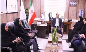 دیدار نماینده مراکز کانون شهرستان خمین با مسئولان به مناسبت هفته