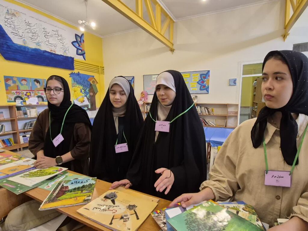 همدلی و مشارکت به مناسبت هفته وحدت در مراکز کانون همدان