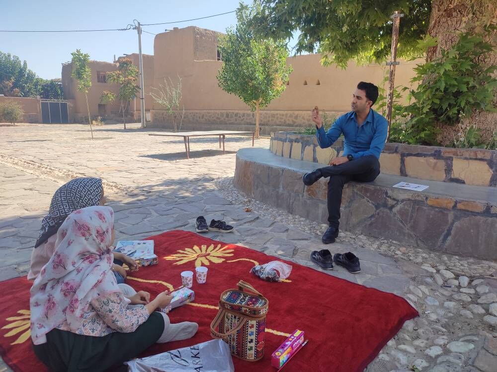فعالیت‌های خلاقانه مرکز سیار کانون میامی در روستای قدس