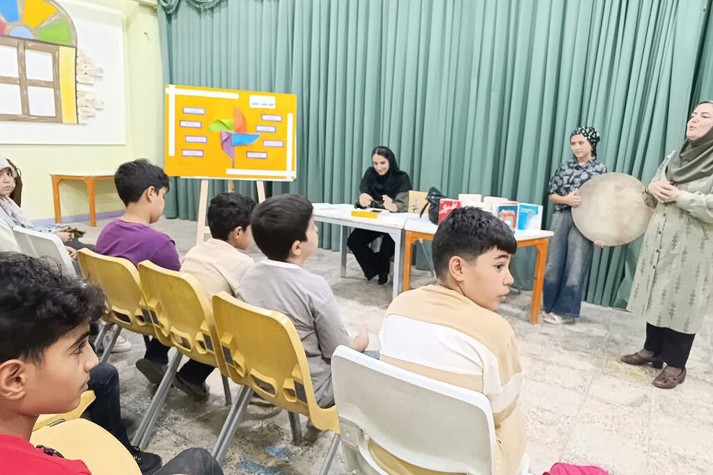 به مناسبت میلاد پیامبر اکرم (ص) نشست‌ معنوی «پیامبرشناسی» در کانون بروجن برگزار شد.