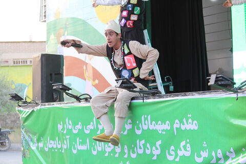 عدالت فرهنگی، از عبور از روستاها و رساندن لبخند به تک‌تک ساکنان می‌گذرد.