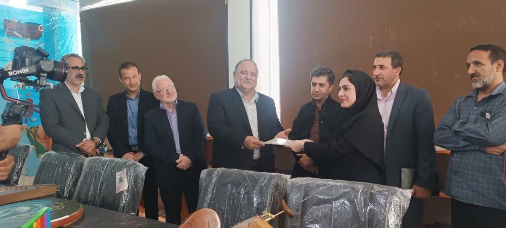 مدیرکل فرهنگ و ارشاد اسلامی استان کرمانشاه از کانون ثلاث باباجانی بازدید کرد