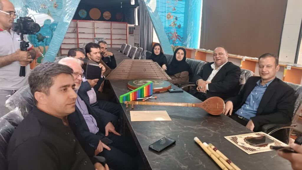 مدیرکل فرهنگ و ارشاد اسلامی استان کرمانشاه از کانون ثلاث باباجانی بازدید کرد
