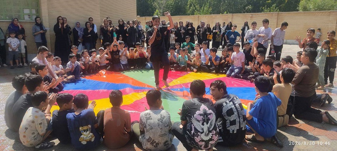 جشنواره «آب و رنگ»؛ رنگینکمانی از مهر و دوستی در مرکز باغبادران