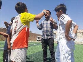 مرکز سیار سرخه میزبان کودکان روستای لاسجرد، در جشن میلاد نور