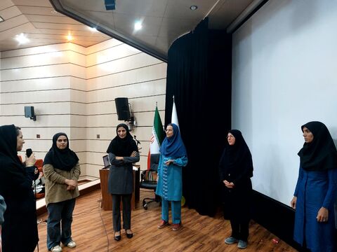 سومین دوره آموزش «راهبردهای تربیت و یادگیری» برای مربیان پیش‌دبستانی هرمزگان در قاب دوربین