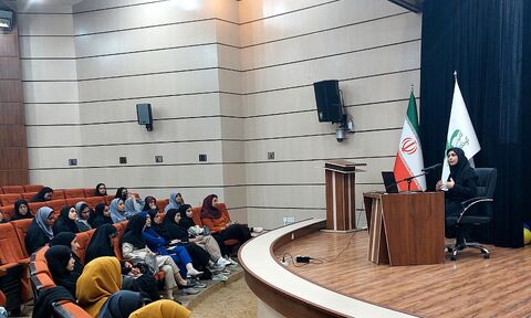 سومین دوره آموزش «راهبردهای تربیت و یادگیری» برای مربیان پیش‌دبستانی هرمزگان در قاب دوربین