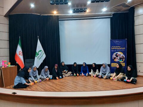سومین دوره آموزش «راهبردهای تربیت و یادگیری» برای مربیان پیش‌دبستانی هرمزگان در قاب دوربین