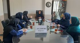 نشست نقد و بررسی کتاب «لبخندی برای سوفیا» در باشگاه کتابخوانی مربیان