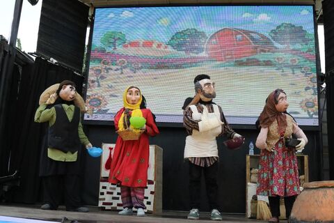 سیزدهمین اجرای تماشاخانه سیار کانون پرورش فکری کودکان و نوجوانان در روستای احمدکلا بابلسر