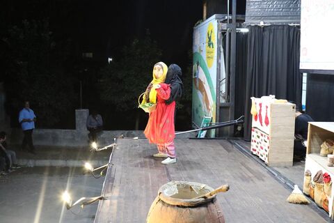 چهاردهمین اجرای تماشاخانه سیار کانون پرورش فکری کودکان و نوجوانان در روستای فرم فریدونکنار