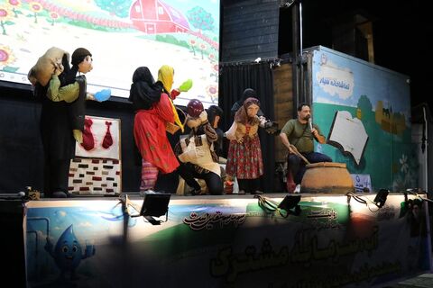 چهاردهمین اجرای تماشاخانه سیار کانون پرورش فکری کودکان و نوجوانان در روستای فرم فریدونکنار