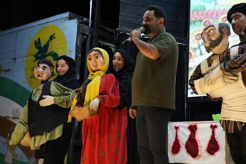 چهاردهمین اجرای تماشاخانه سیار کانون پرورش فکری کودکان و نوجوانان در روستای فرم فریدونکنار