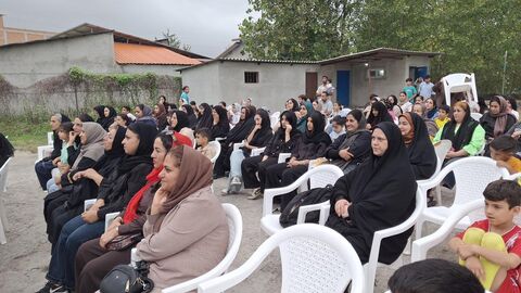 شانزدهمین اجرای تماشاخانه سیار کانون پرورش فکری کودکان و نوجوانان در روستای آزادمون محمودآباد