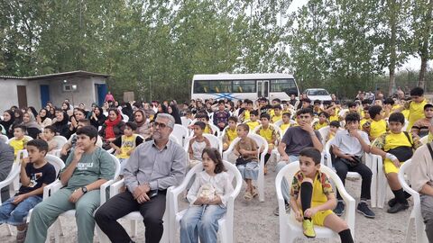 شانزدهمین اجرای تماشاخانه سیار کانون پرورش فکری کودکان و نوجوانان در روستای آزادمون محمودآباد