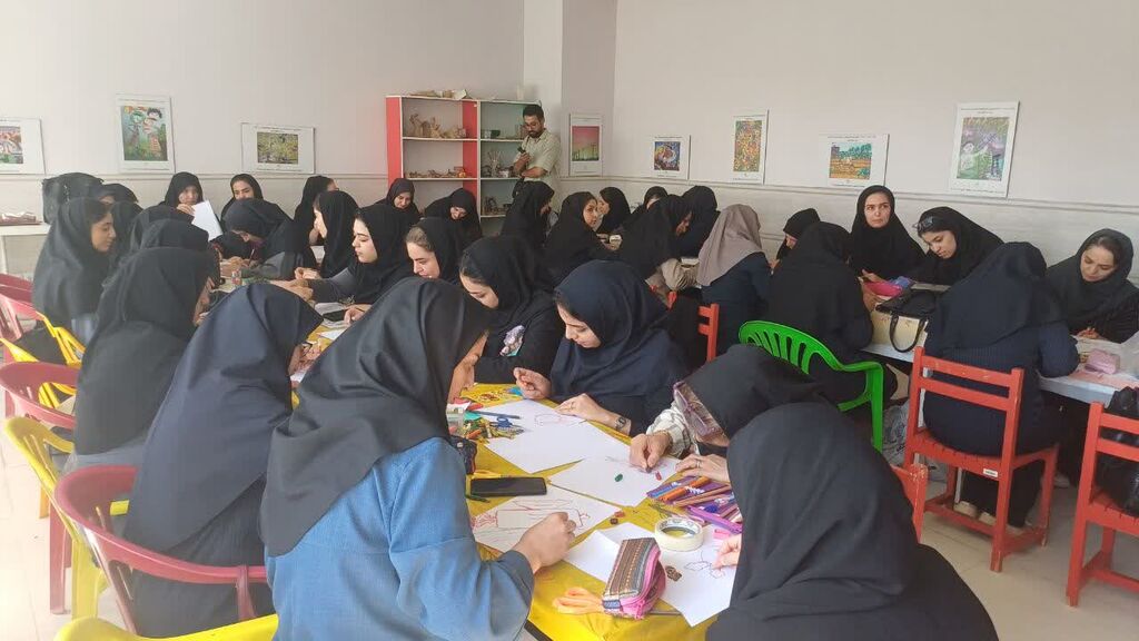 بازدید مدیرکل کانون همدان از دوره تربیت مربی مربیان پیش‌دبستانی