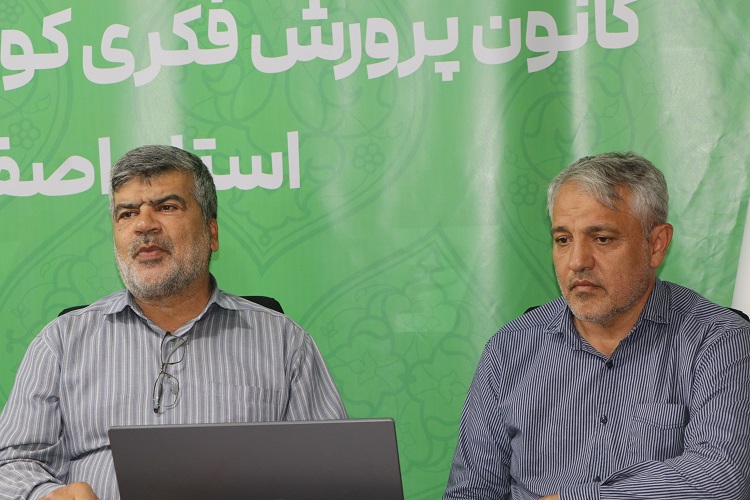 رویش خاکریز؛ وقتی طنز، قصههای دفاع مقدس را ماندگار میکند