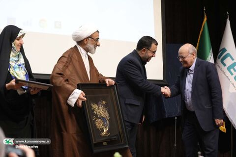 حضور مدیرعامل کانون در کنگره بین المللی رویان