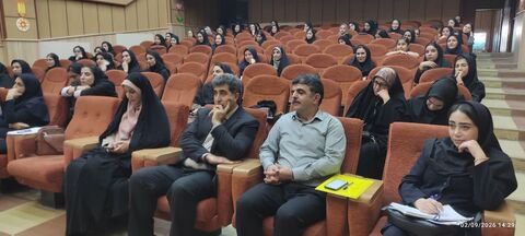دوره «راهبردهای تربیت و یادگیری مربیان پیش‌دبستانی» در کانون استان ایلام به روایت تصویر