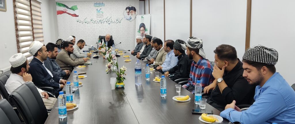 انگیزه کانون پرورش فکری تعامل و همکاری حداکثری با علمای اهل سنت است