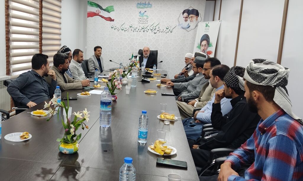 انگیزه کانون پرورش فکری تعامل و همکاری حداکثری با علمای اهل سنت است