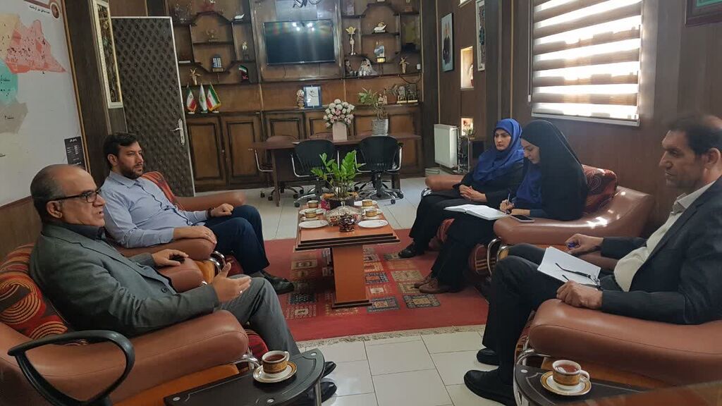 نشست مدیرکل کانون پرورش فکری کرمانشاه و رئیس کانون وکلای دادگستری استان