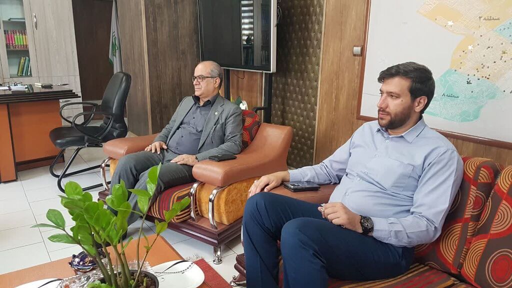 نشست مدیرکل کانون پرورش فکری کرمانشاه و رئیس کانون وکلای دادگستری استان