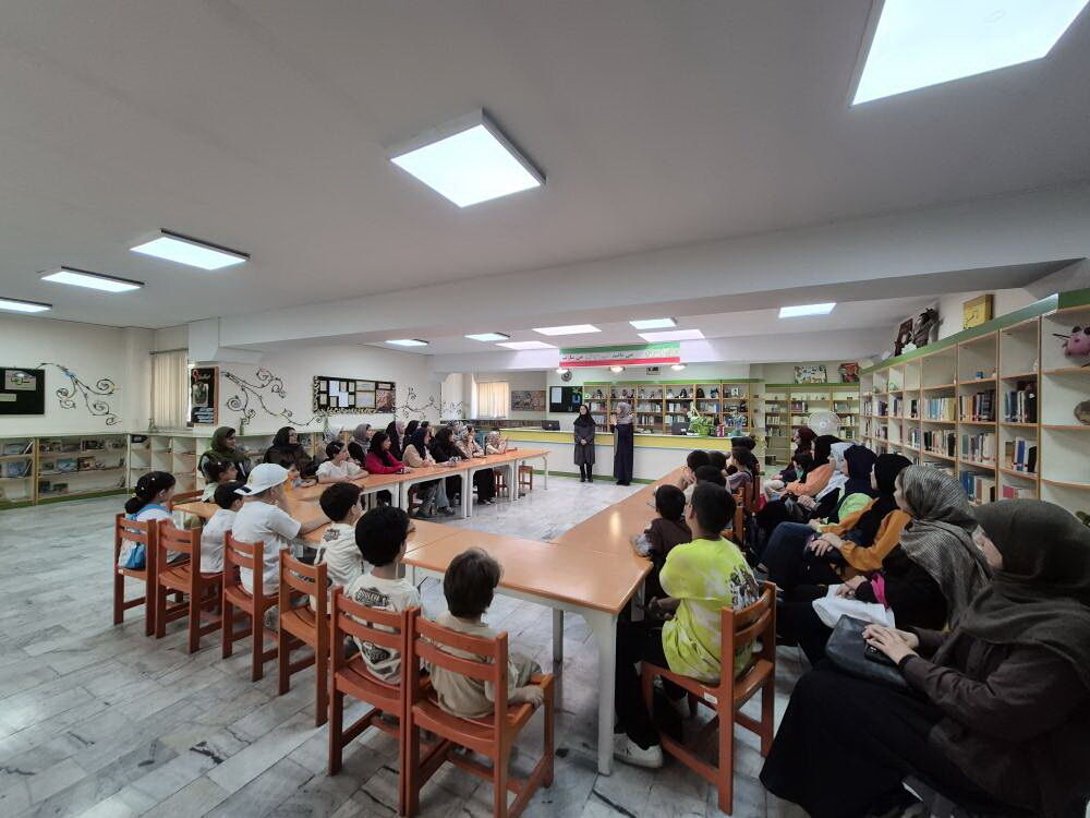 برگزاری نشست باشگاه خانوادگی «چهار فصل، چهار کتاب» در مرکز ۳۵ کانون تهران
