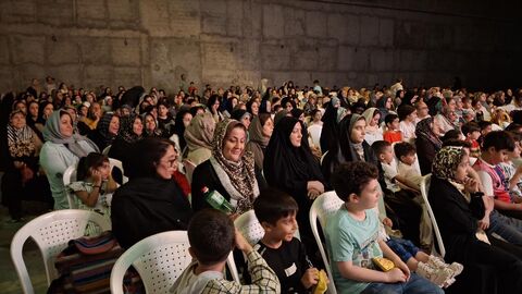نوزدهمین اجرای تماشاخانه سیار کانون پرورش فکری کودکان و نوجوانان در روستای تازه آباد نوشهر