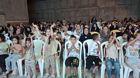 نوزدهمین اجرای تماشاخانه سیار کانون پرورش فکری کودکان و نوجوانان در روستای تازه آباد نوشهر
