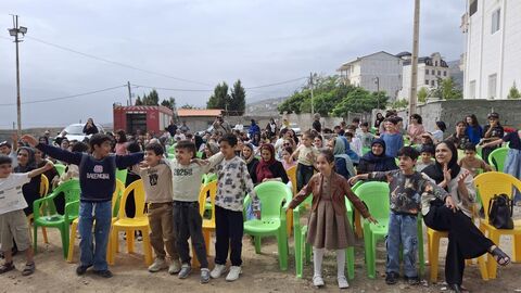 بیستمین اجرای تماشاخانه سیار کانون پرورش فکری کودکان و نوجوانان در  بخش بیرون‌بشم، مرزن‌آباد چالوس