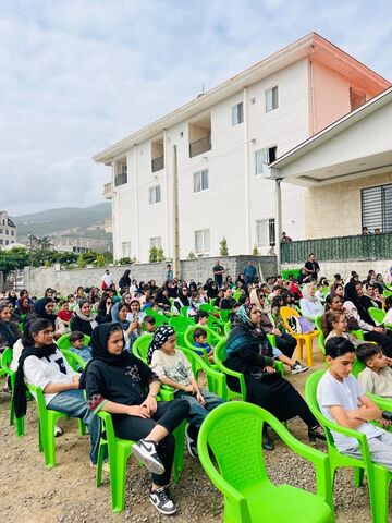 بیستمین اجرای تماشاخانه سیار کانون پرورش فکری کودکان و نوجوانان در  بخش بیرون‌بشم، مرزن‌آباد چالوس