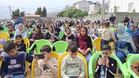 بیستمین اجرای تماشاخانه سیار کانون پرورش فکری کودکان و نوجوانان در  بخش بیرون‌بشم، مرزن‌آباد چالوس