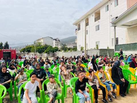 بیستمین اجرای تماشاخانه سیار کانون پرورش فکری کودکان و نوجوانان در  بخش بیرون‌بشم، مرزن‌آباد چالوس
