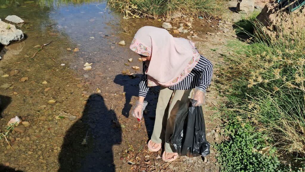 برگزاری اردوی فرهنگیتربیتی خانوادهمحور کانون کنگاور در سراب فش