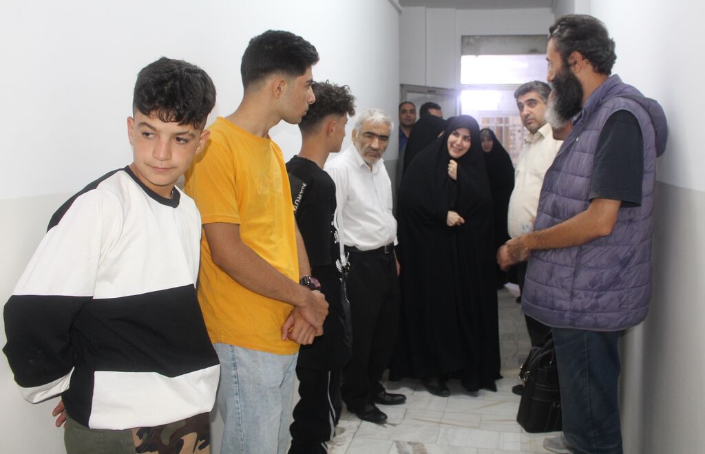 دیدار مدیرکل کانون و فعالان فرهنگی تبریز با کودکان و نوجوانان ۶ استان کشور