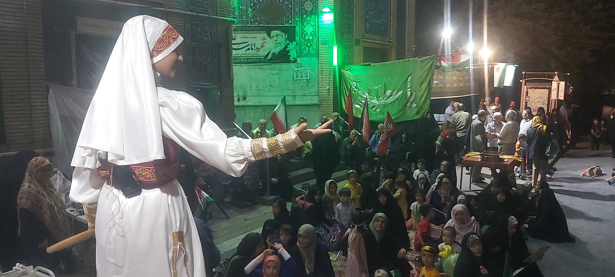اجرای تماشاخانه استان تهران در شب آغاز امامت امام مهدی(عج)