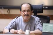 زبان، وام‌دار شعر است/ شاعر به کلمات جان می‌بخشد