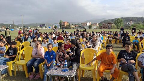 بیست و چهارمین اجرای تماشاخانه سیار کانون پرورش فکری کودکان و نوجوانان در روستای مازوپشته، چالوس