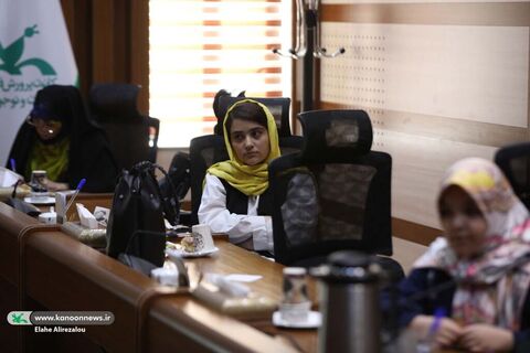 دهمین نشست انجمن شعر برگ