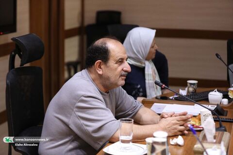 محمود پوروهاب دهمین نشست انجمن شعر برگ