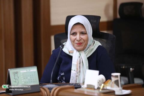 دهمین نشست انجمن شعر برگ