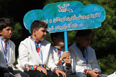 مراسم افتتاحیه قبل از شروع بازی های جشنواره بومی محلی در تبریز