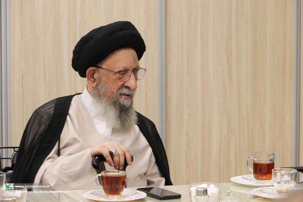ثمره آموزش نوجوانان «قاف» را در قامت شاعران بزرگ خواهیم دید