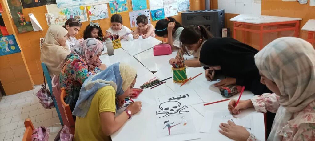 ویژهبرنامه پیشگیری از اعتیاد در مجتمع شماره ۱ کانون کرمانشاه برگزار شد