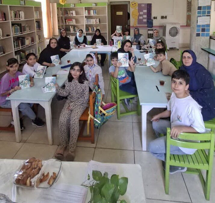 برگزاری نشست باشگاه کتاب‌خوانی والدین و اعضا در مرکز ۳۱