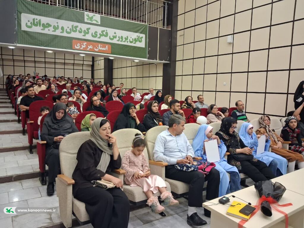 جشنواره «ستاره‌های سخن» در کانون شماره یک اراک به اوج رسید