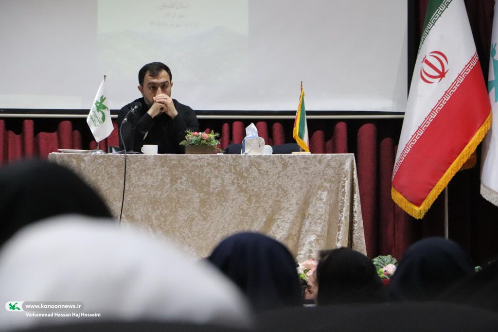 نشست صمیمانه اعضای «قاف» با مدیرعامل کانون