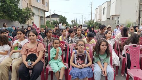 بیست و هفتمین اجرای تماشاخانه سیار کانون پرورش فکری کودکان و نوجوانان در روستای نعمت‌آباد، تنکابن