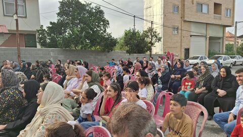 بیست و هفتمین اجرای تماشاخانه سیار کانون پرورش فکری کودکان و نوجوانان در روستای نعمت‌آباد، تنکابن